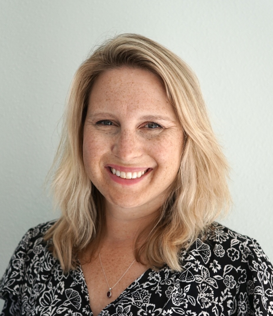 Photo of Victoria Fisher, Licensed Clinical Social Worker. Victoria is a therapist
        in San Luis Obispo providing therapy services with DeRose Therapy Group